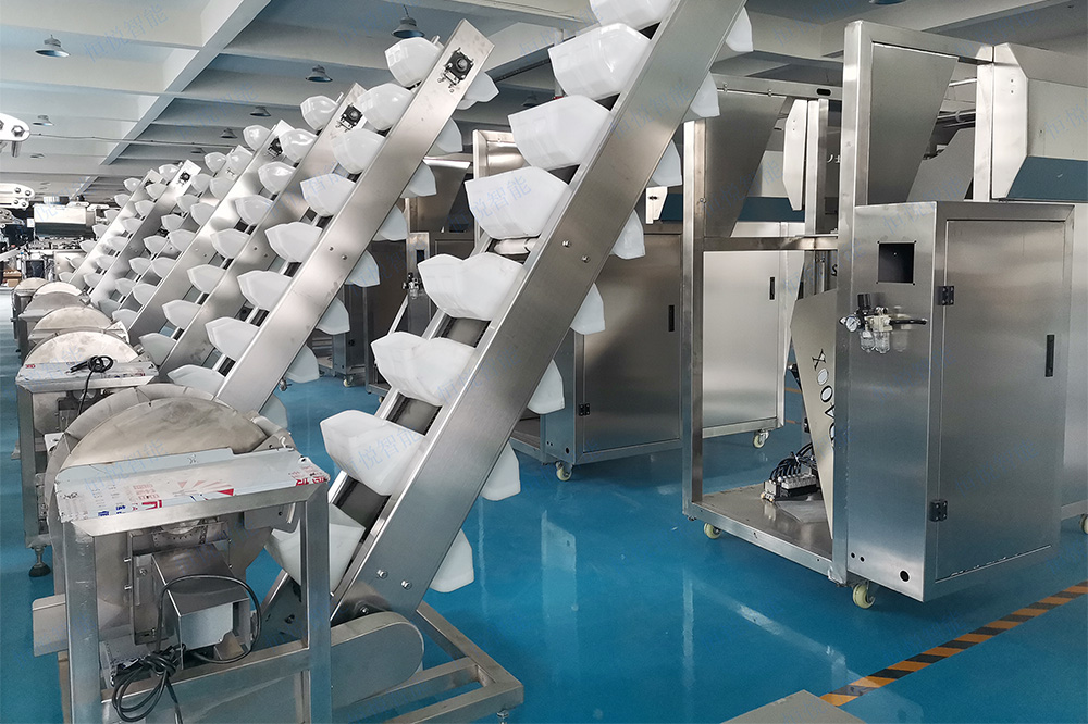 薄膜製袋的鮮土豆粉快猫人成短视频入口下载采用人工稱重與機器自動包裝相結合